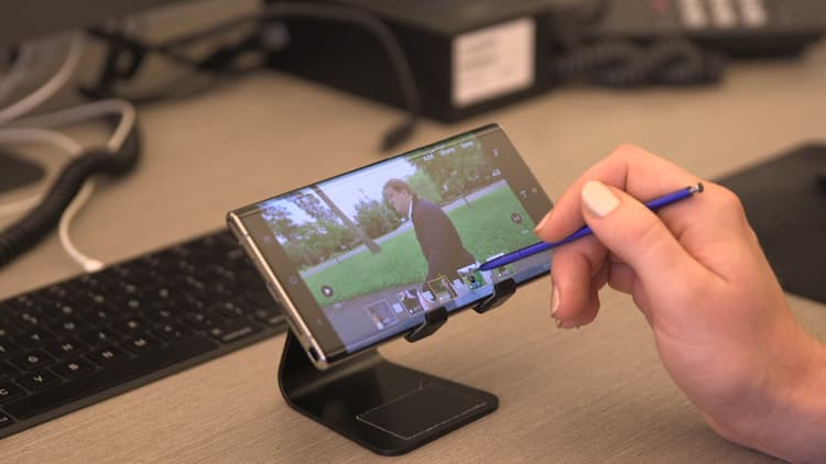 The Samsung Galaxy Note 10+ has powerful cameras but struggles to handle video editing