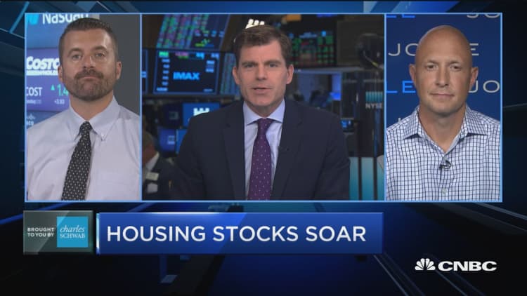 Buy the housing boom, says investing pro