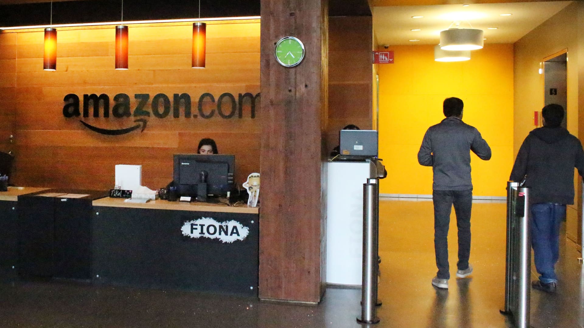 Amazon employees express dismay, anger about sudden return-to-office policy