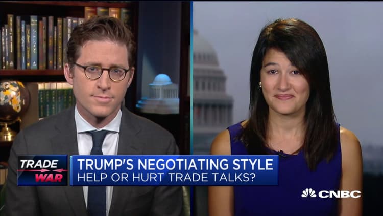 Two policy experts debate Trump's China trade negotiating style