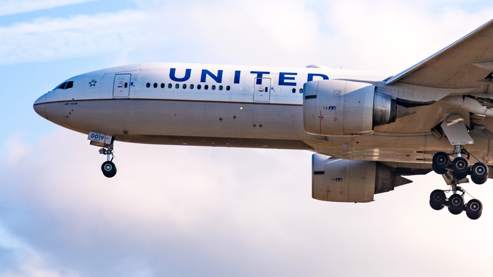 United shrugs off recession fears as workers ‘untethered from the