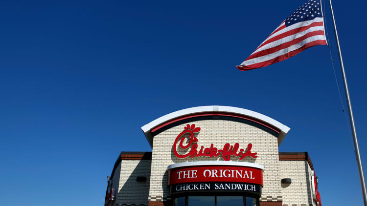 How Chick-fil-A is leading Popeyes, McDonald's and KFC in the chicken wars
