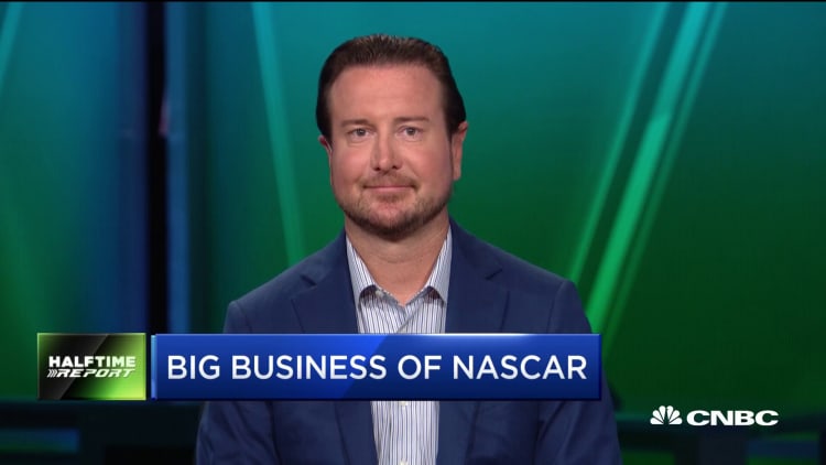 NASCAR racer Kurt Busch discusses the sport and why he's giving tickets to veterans
