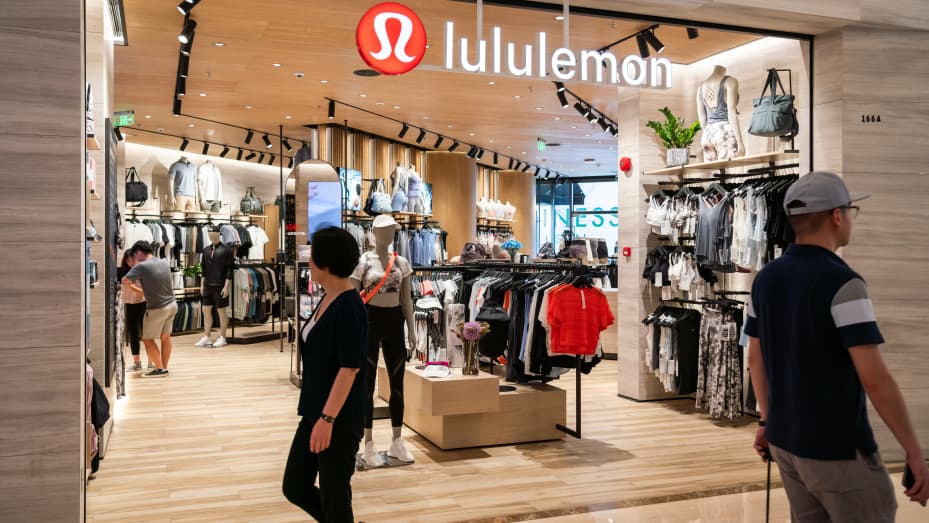 Lululemon (LULU) reports fiscal Q3 2019 earnings beat
