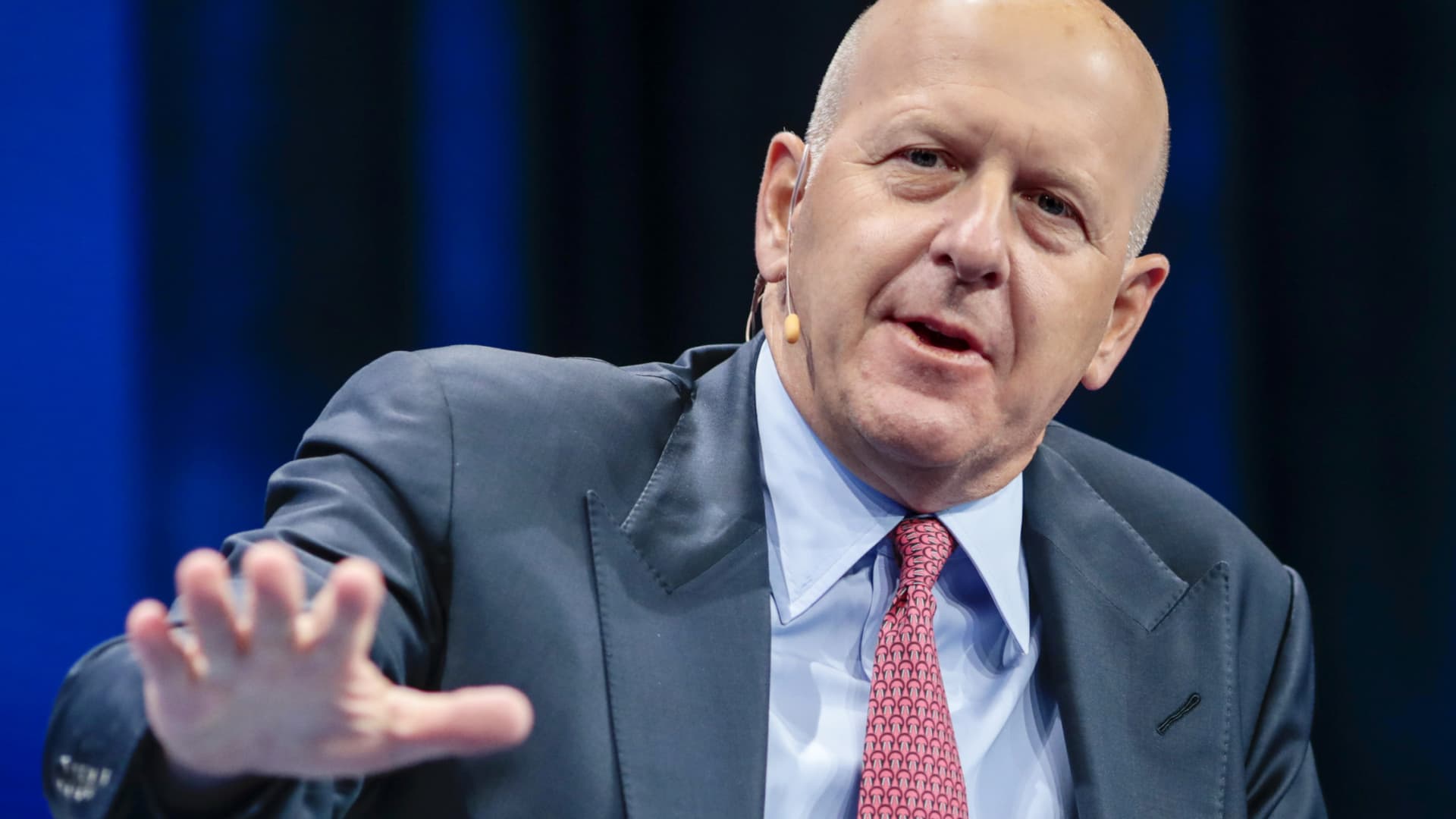 Goldman Sachs warns merchants of shrinking bonus pool as Wall Road hunkers down