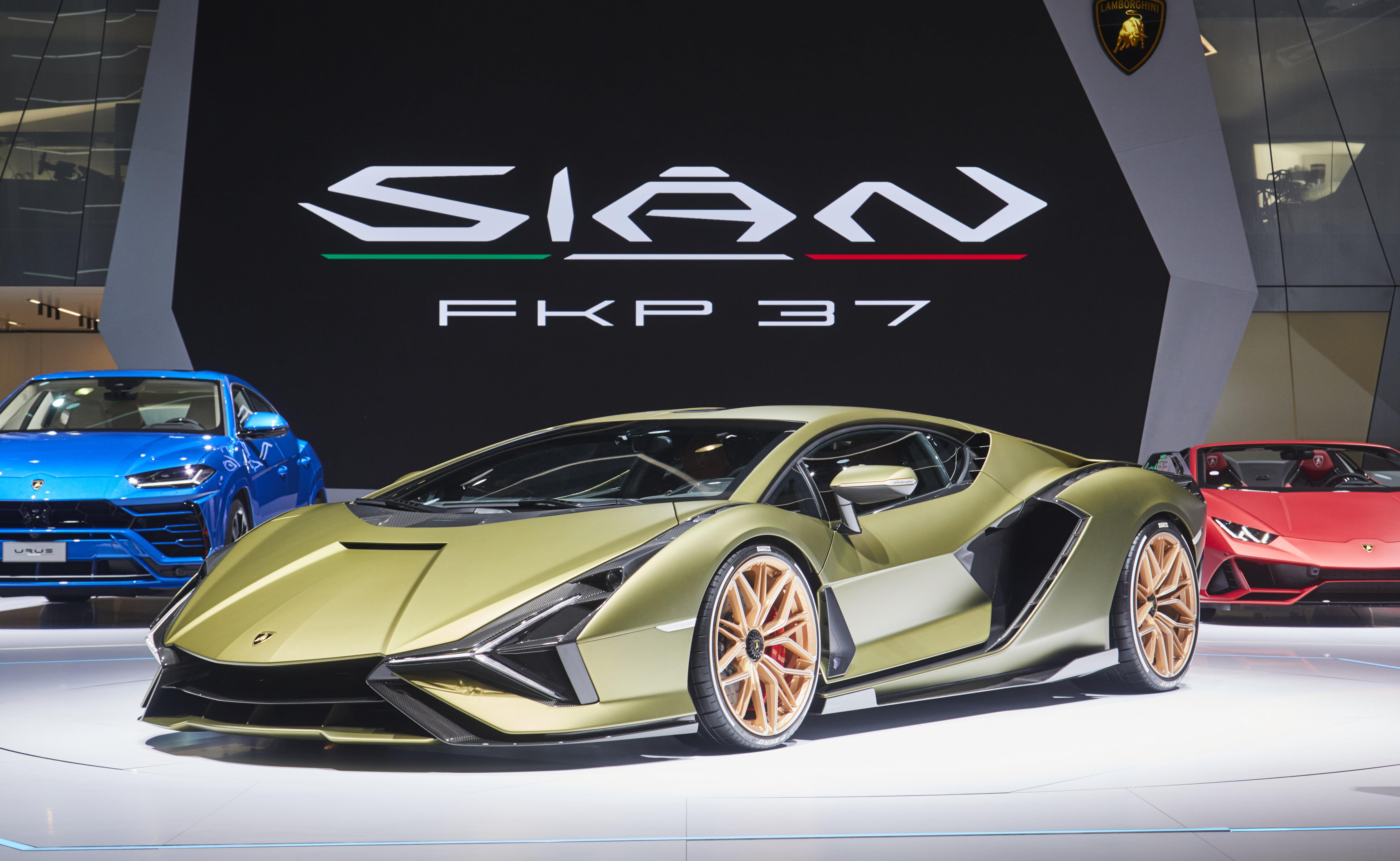 Fastest-ever Lamborghini gets power boost from MIT developed supercapacitor