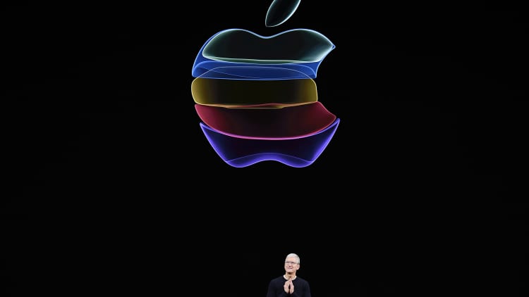 'Steve Jobs' author: Challenge for Apple will be to keep hardware, software and content together