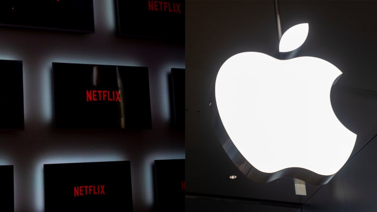 The Verge's Nilay Patel on Netflix earnings and Apple's encryption fight