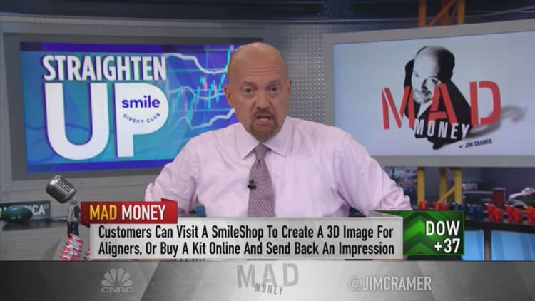 SmileDirectClub's pros outweigh cons, but buying its stock is still a tough call, Jim Cramer says