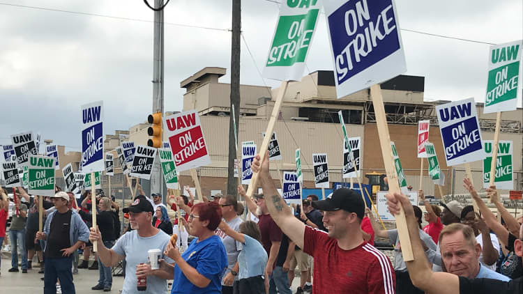 Here's why auto union members are striking against General Motors