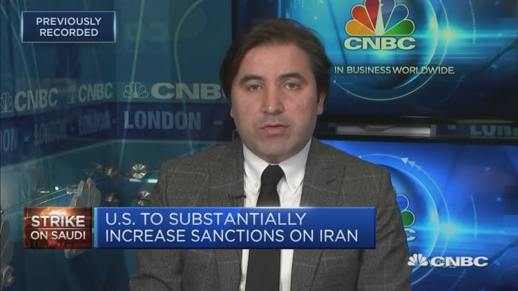US is not going for a military option with Iran, academic says