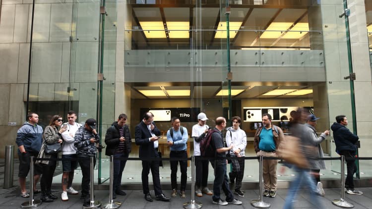 How Apple became so popular people line up overnight for its new products