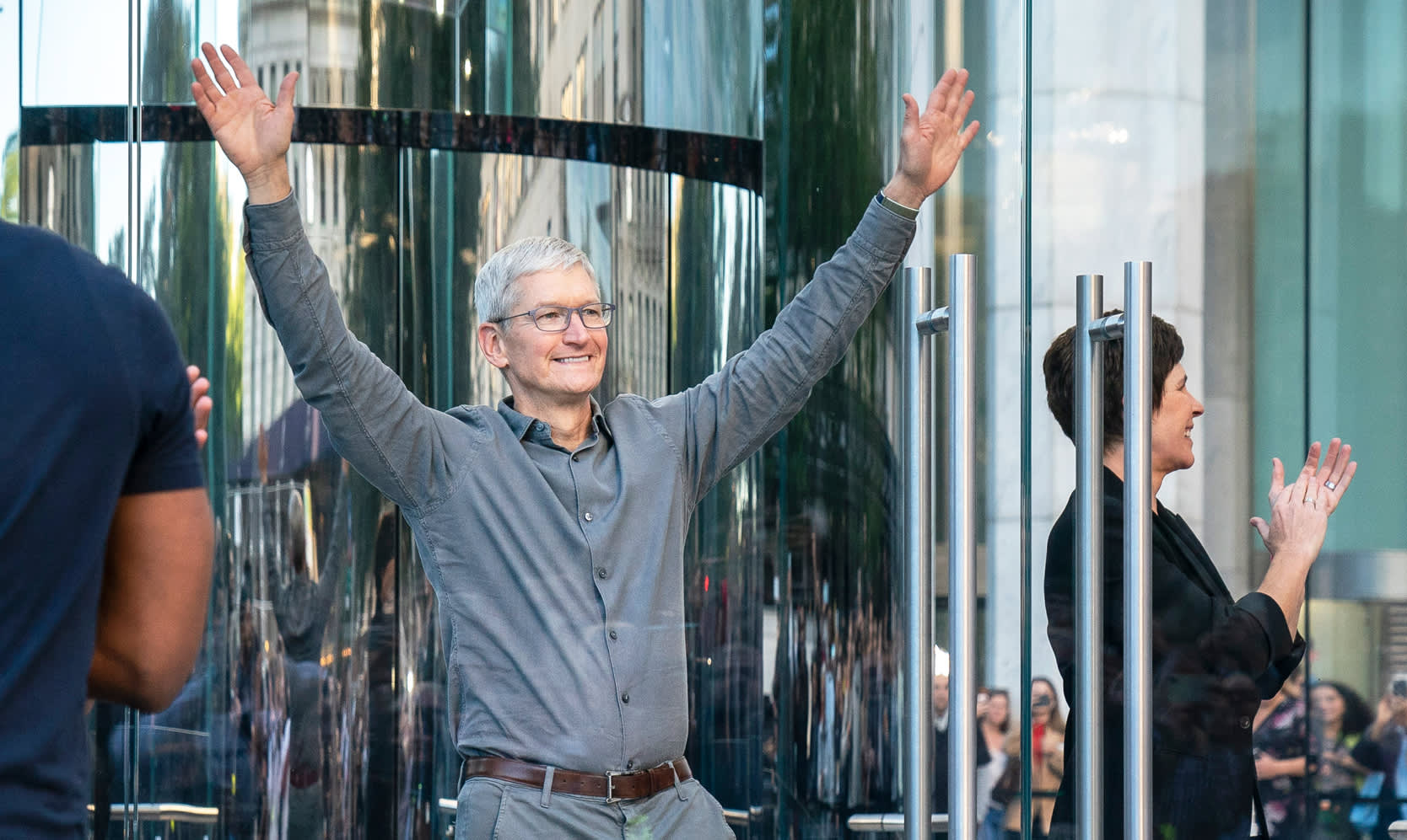 Apple becomes first U.S. company to reach $3 trillion market cap