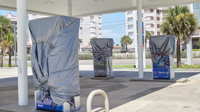 EA: Exxon Mobil gas pumps in Florida ahead of Hurricane Dorian