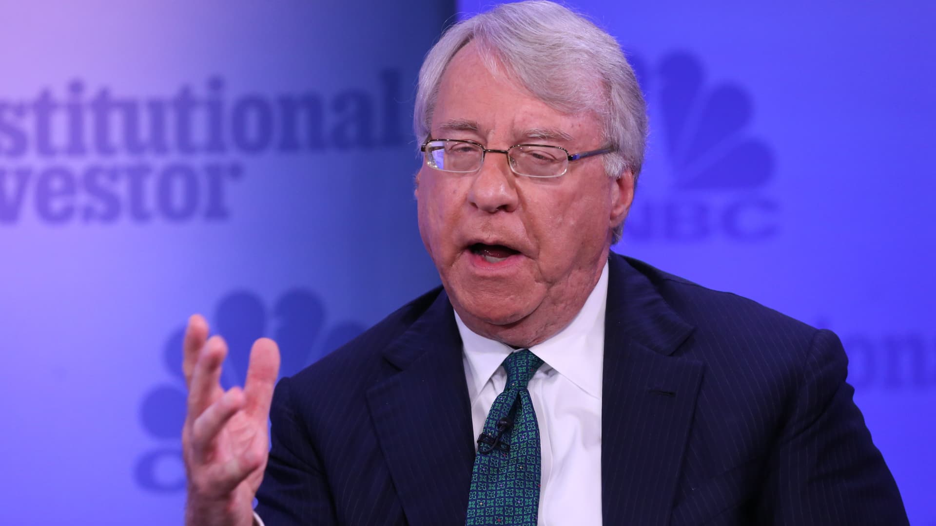 Jim Chanos debuts new short bets against data centers, sending shares down