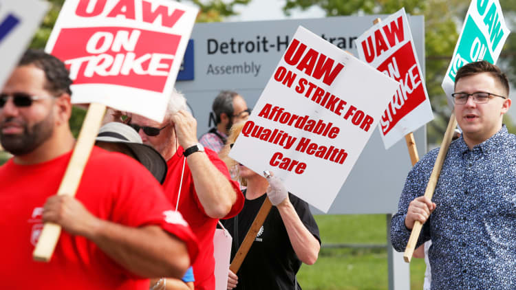 General Motors and UAW reach tentative deal to end strike