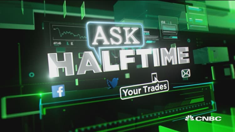 Walmart or Target? Buy Apple now? The trade on Uber & more in #AskHalftime