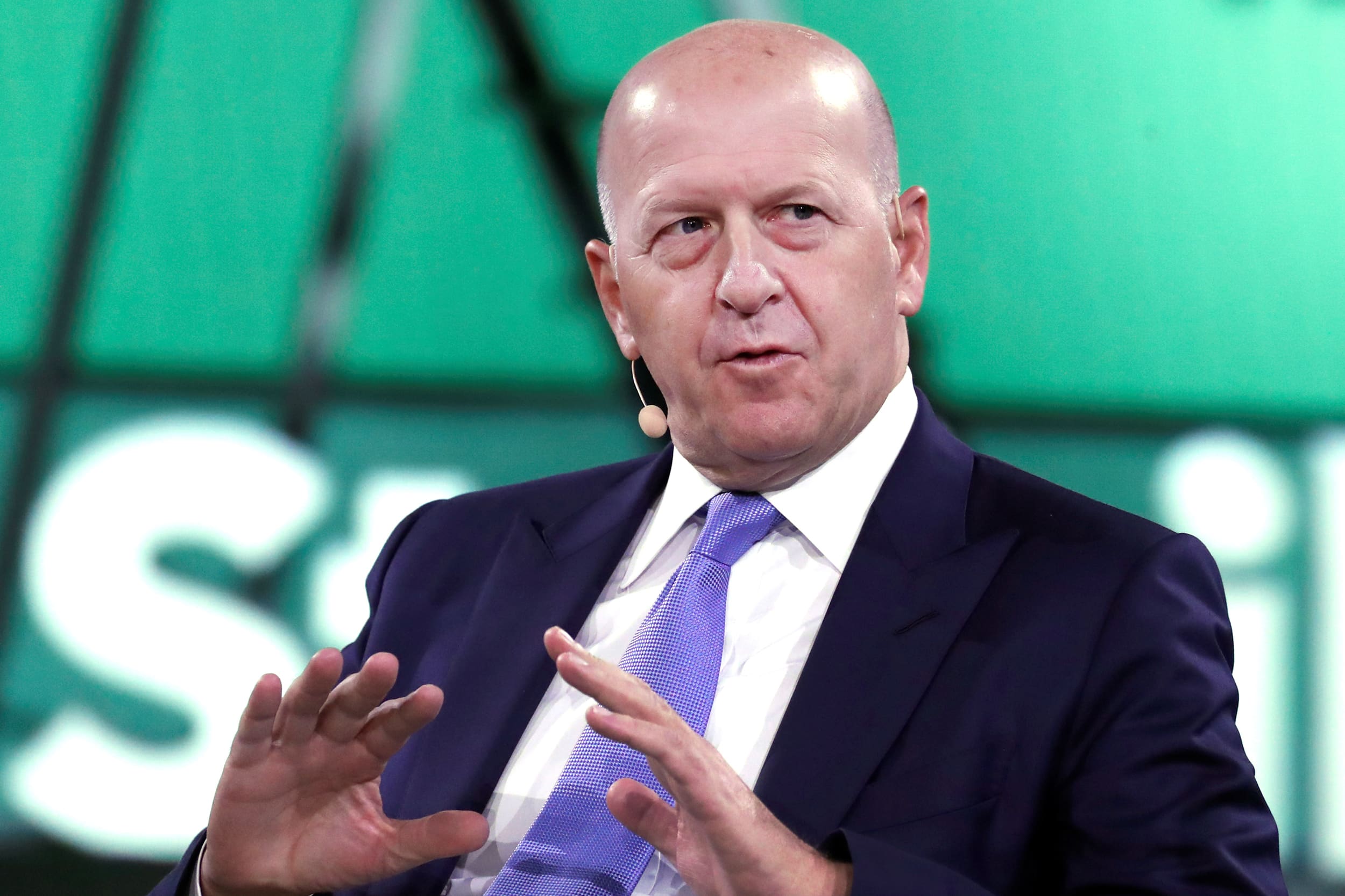 Goldman’s CEO addresses the complaints of junior bankers after the investigation goes viral