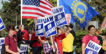 Wall Street sees potential UAW strikes as manageable, with upsides
