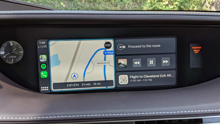 Dashboard in CarPlay on iOS 13 shows your maps, calendar, music and more.