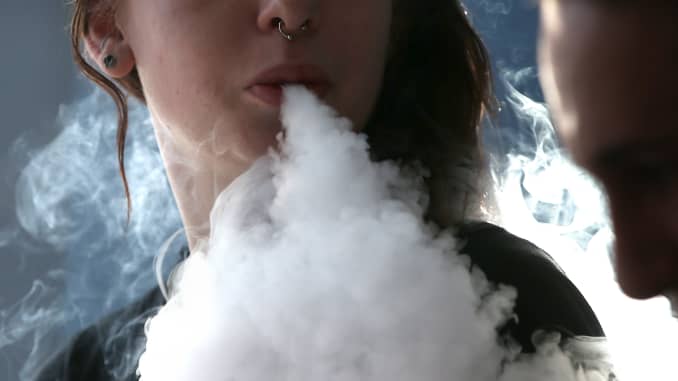 GP: Vaping E-Cigarettes Health Threat 150128