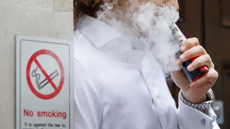 CDC: Vaping-related lung illness cases rise to 1,080 from 805