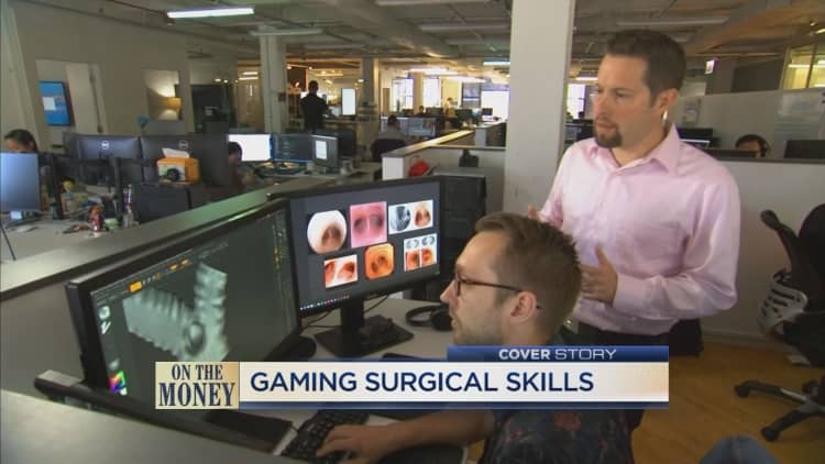 Learn surgery with video games