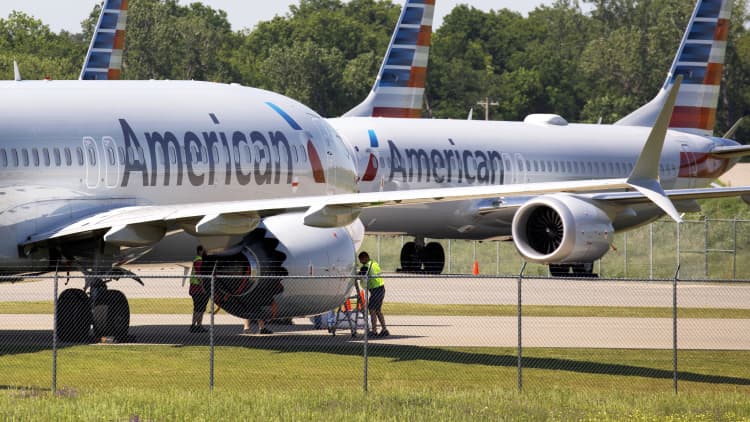 American Airlines delays 737 Max return date to Jan. 16
