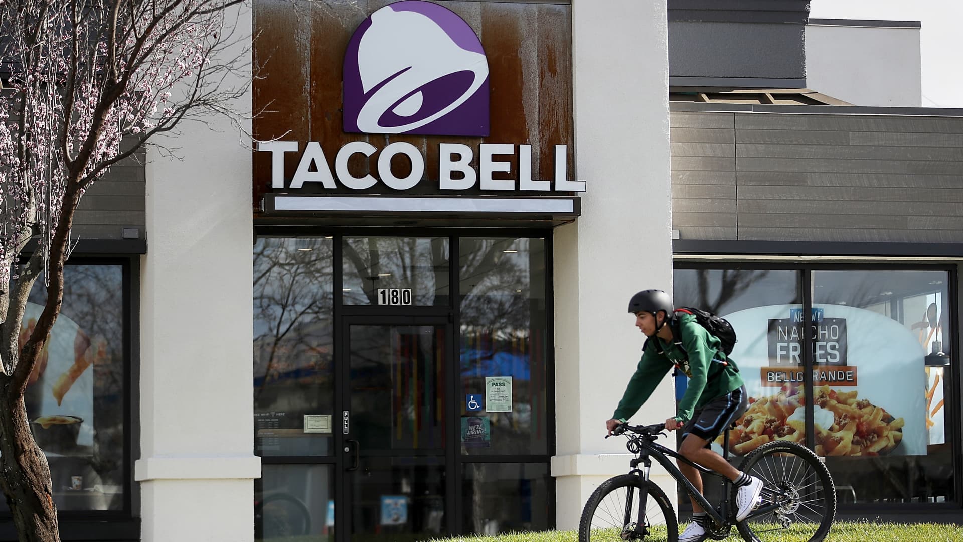 Taco Bell removes Mexican Pizza and other items as it finishes menu streamlining