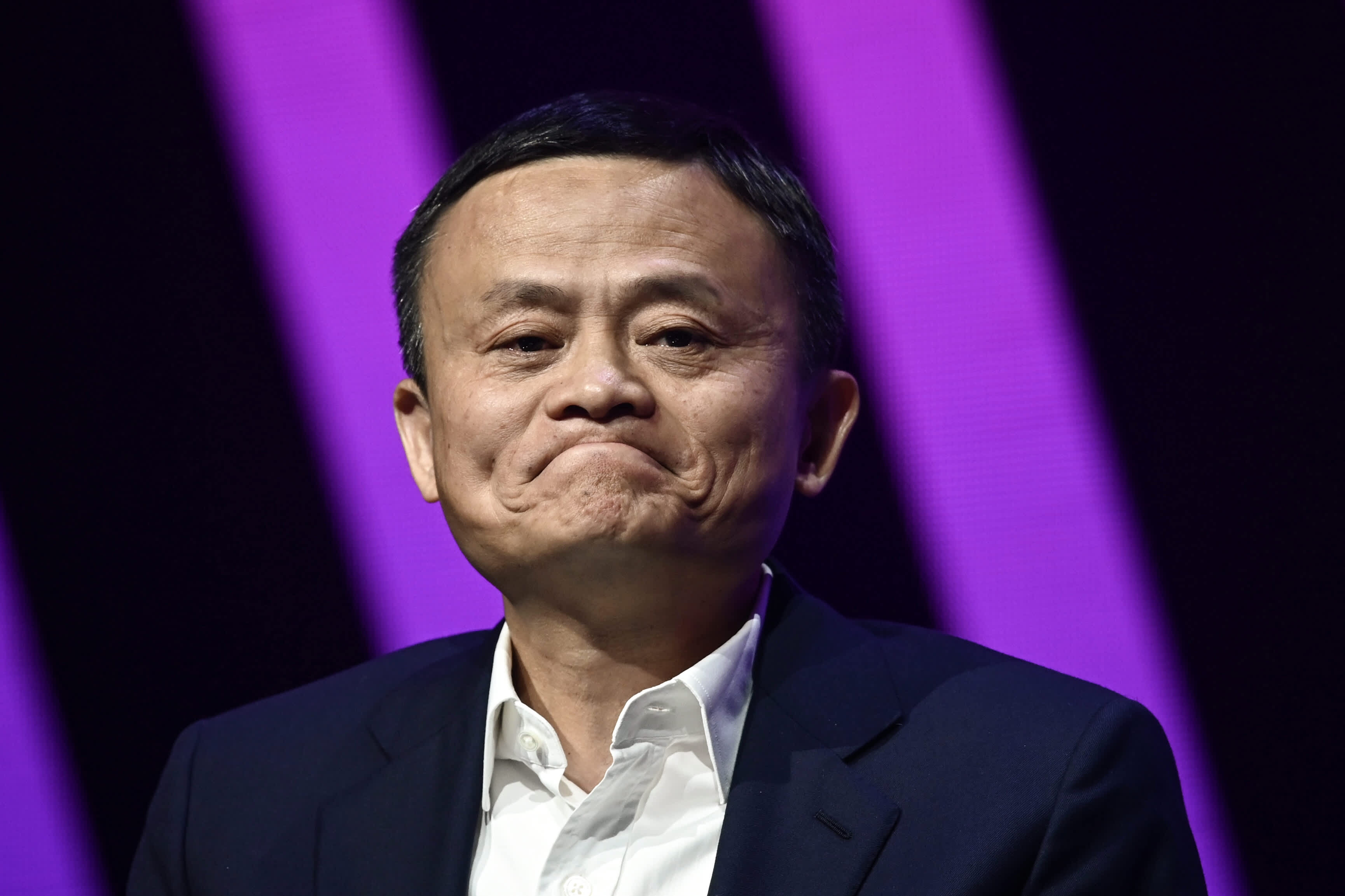 Shares of Alibaba and Tencent fall after the US WSJ blacklist report