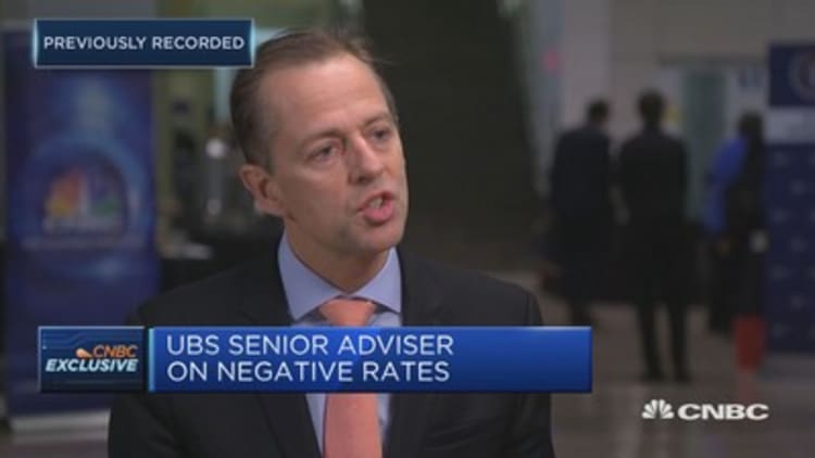 Negative rates 'a bit like steroids,' UBS senior advisor says