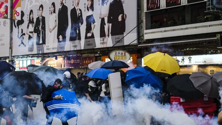 Hong Kong protesters clash with police as demonstrations escalate