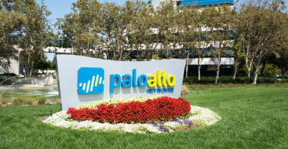 Why investors should stick with Palo Alto Networks long term