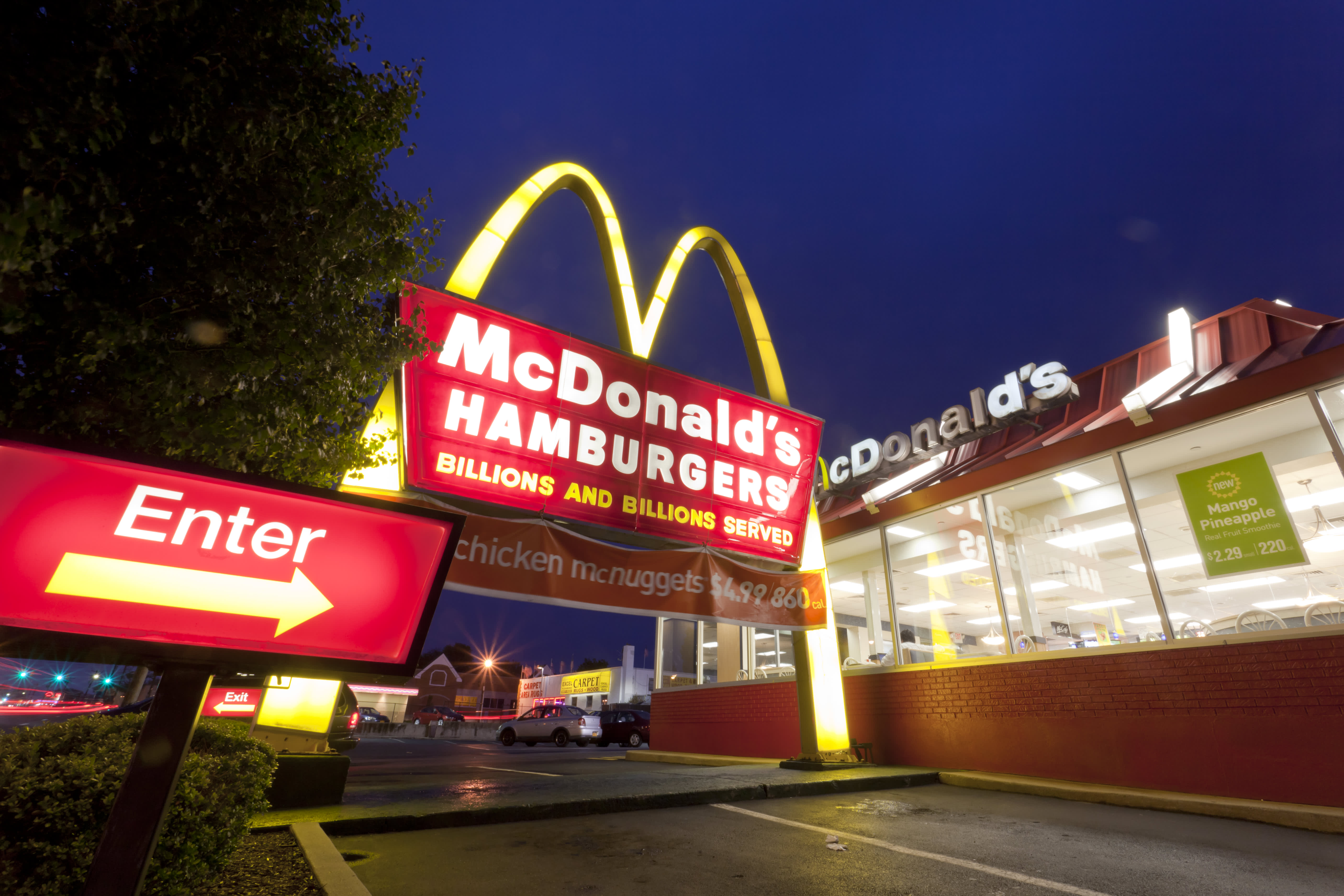 McDonald’s sets divergent targets, seeks gender parity by 2030