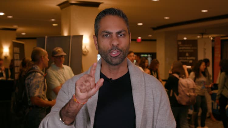 Ramit Sethi on why controlling your own money can be harmful