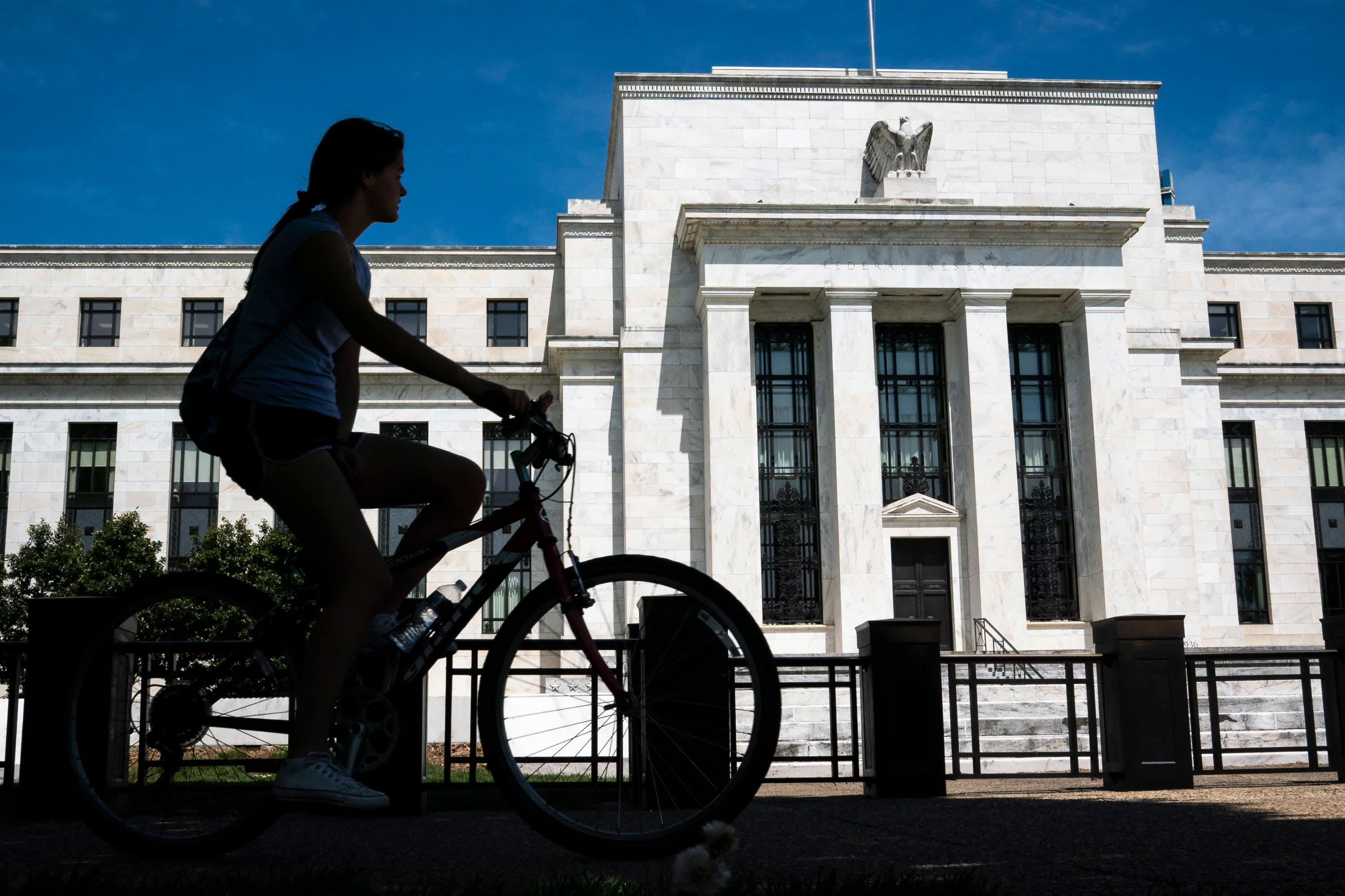 Why the Fed doesn’t bother with higher rates … yet