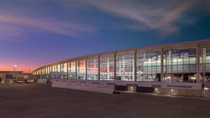 New Orleans Airport Debuts 1 3 Billion Terminal