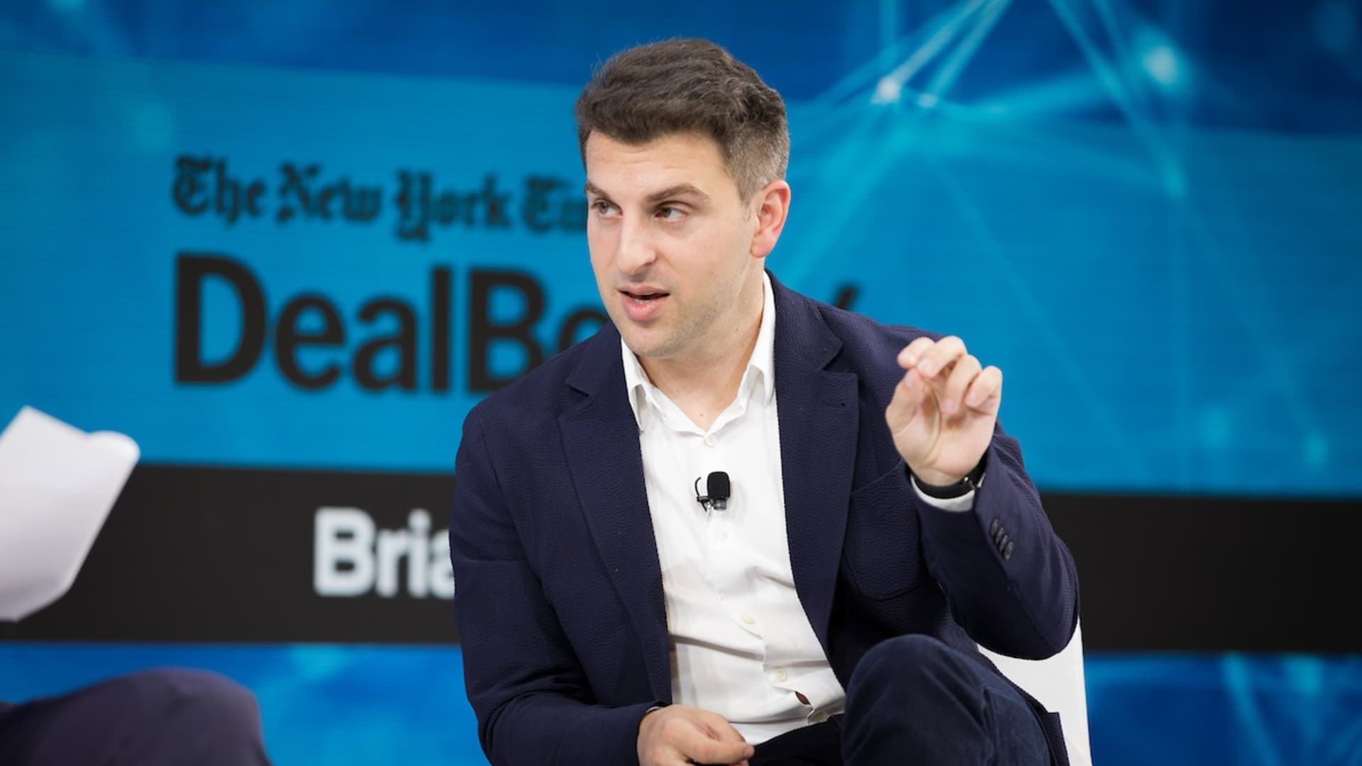 Airbnb seeks valuation of up to $35 billion in its IPO