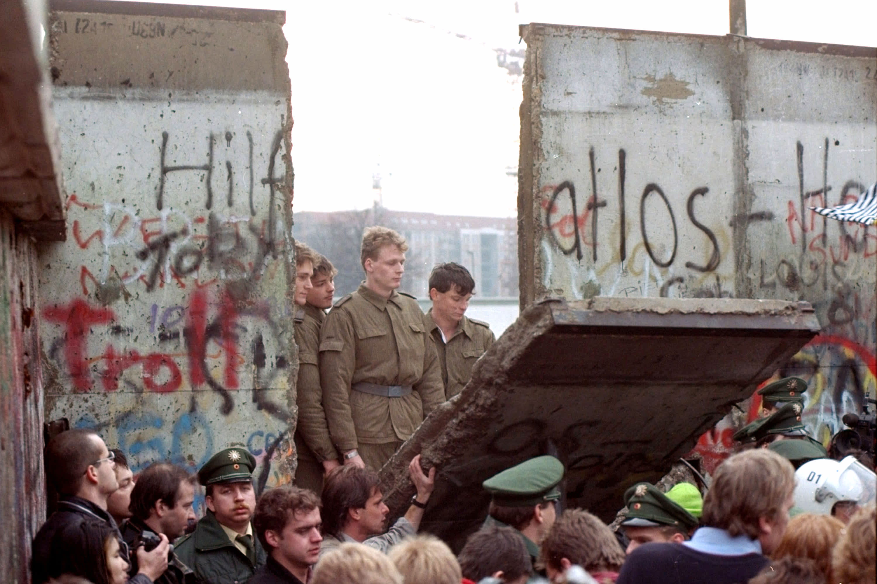New World Order at risk 30 years after Berlin Wall fell