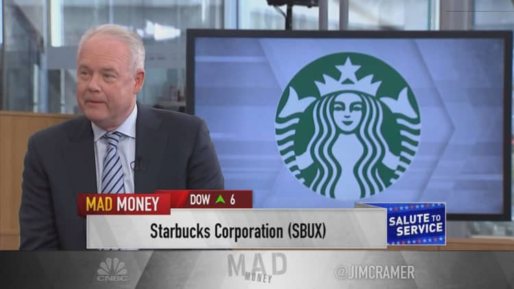 Starbucks CEO: Hiring goal of 25,000 vets, plans to hire 5,000 annually
