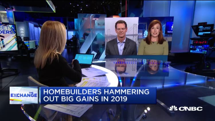 Homebuilder stocks are on a run—here's who's leading the sector and why