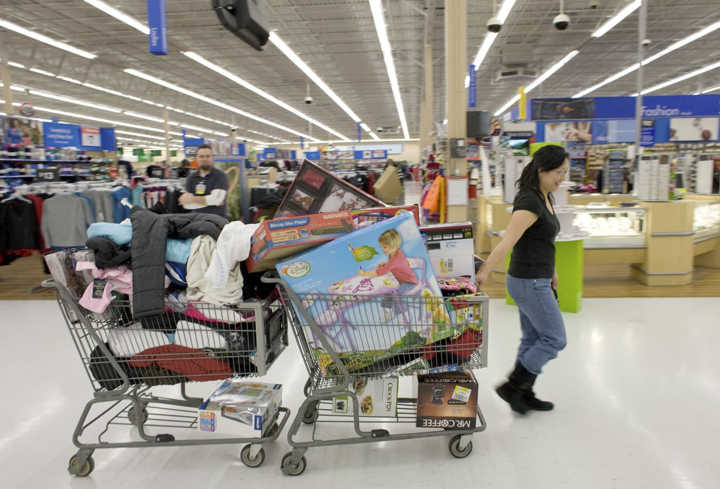 7 Ways To Avoid Overspending On Black Friday And Cyber Monday