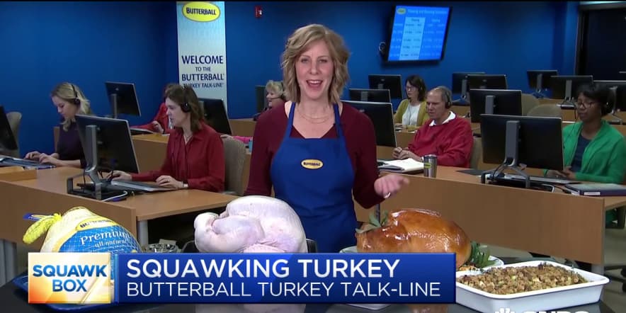 There's a hotline you can call if you need help cooking Thanksgiving dinner