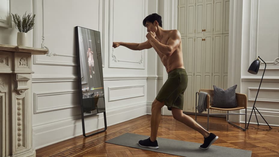 People are swapping at-home workout equipment for Mirrors