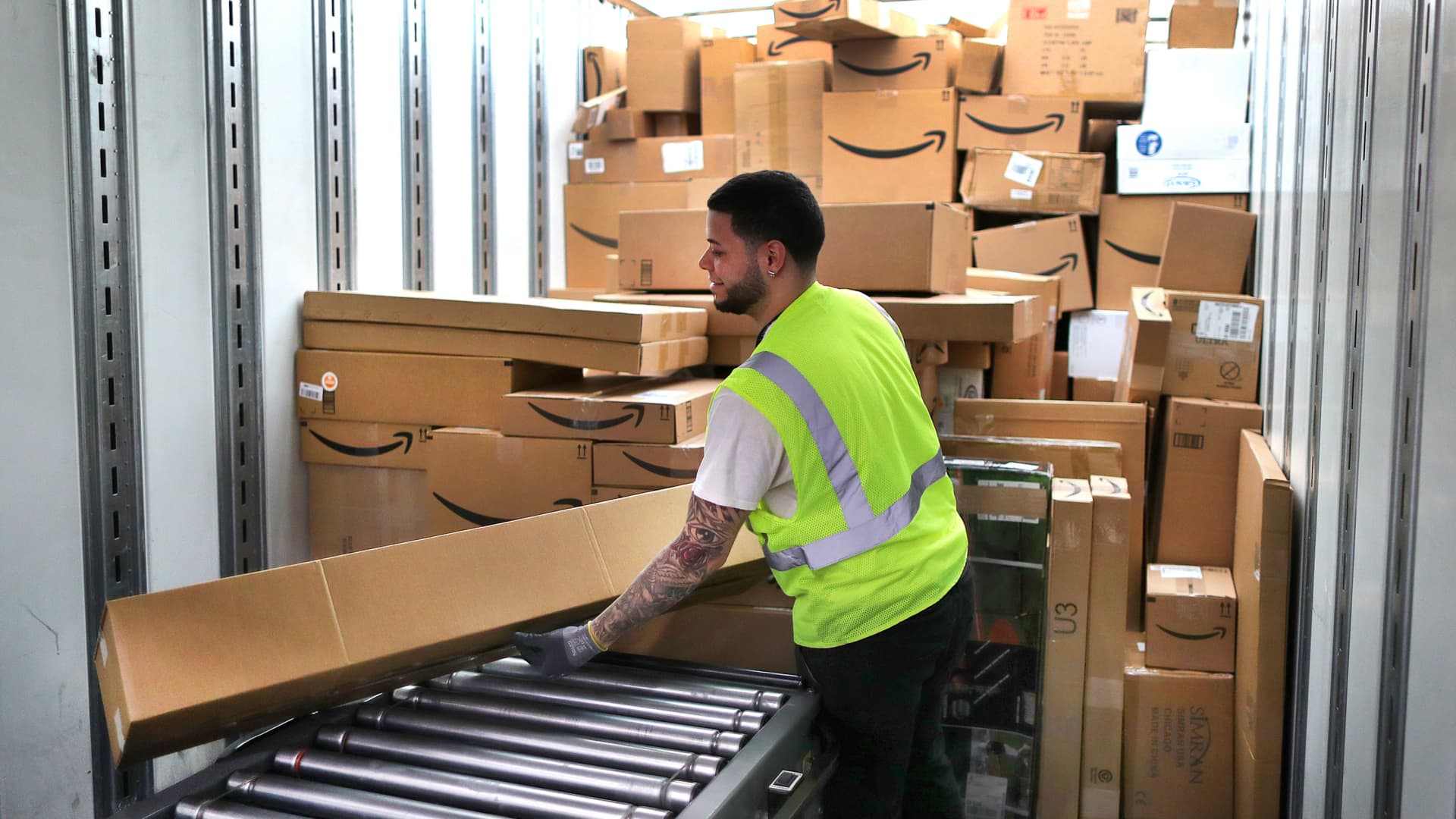 Amazon to hire 75,000 more workers as demand rises due to coronavirus