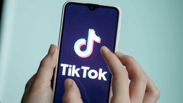 TikTok sued in California for accusations of data transfer to China