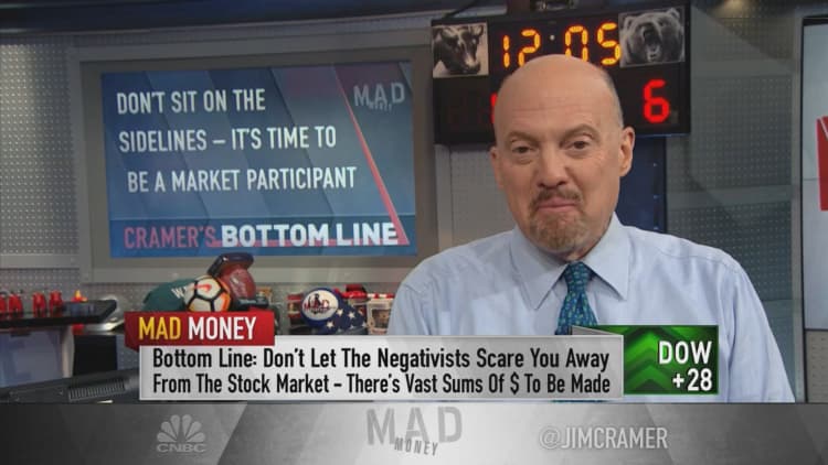 Bears, media at fault for the public's lack of interest in stocks, says Jim Cramer