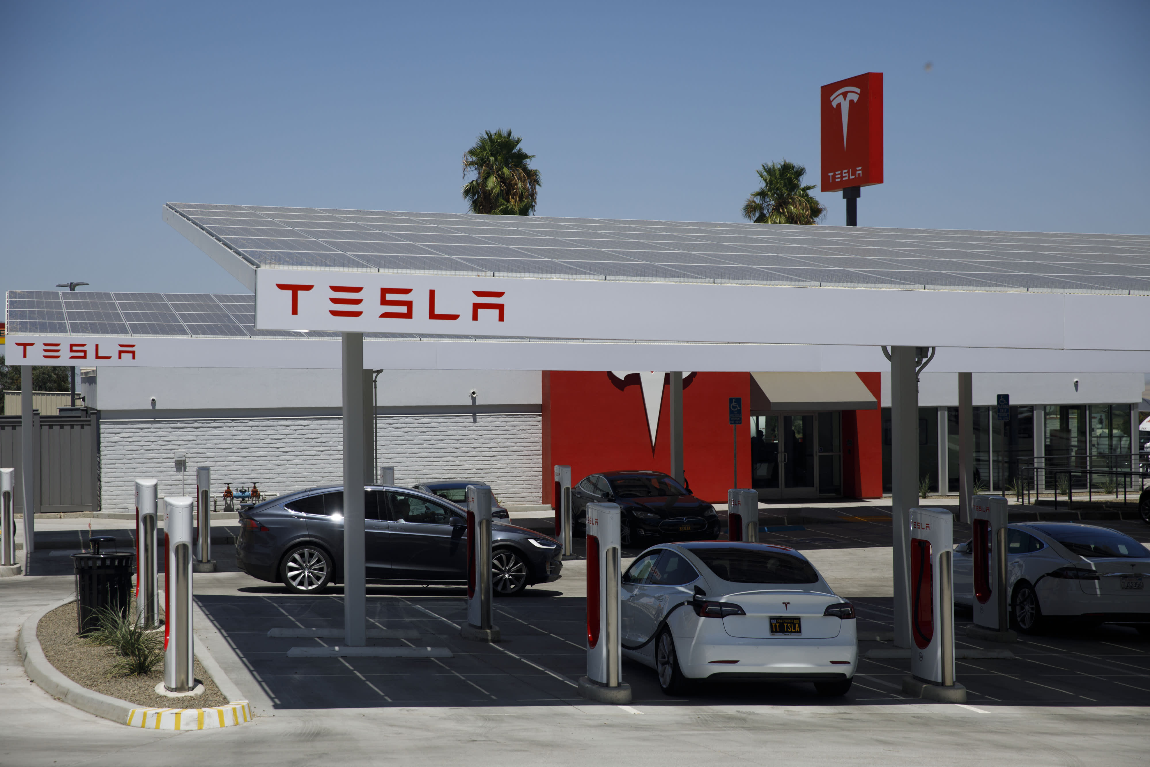 Elon Musk predicts success for Tesla solar and energy storage