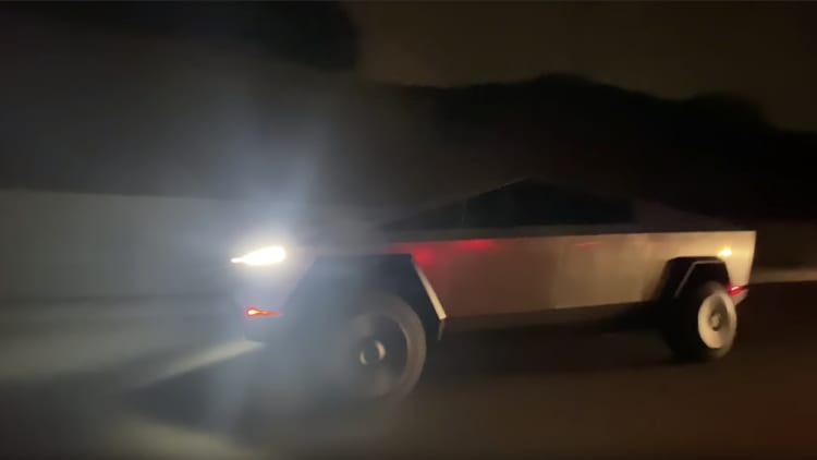 Check out this footage of a Tesla Cybertruck driving on a Los Angeles freeway