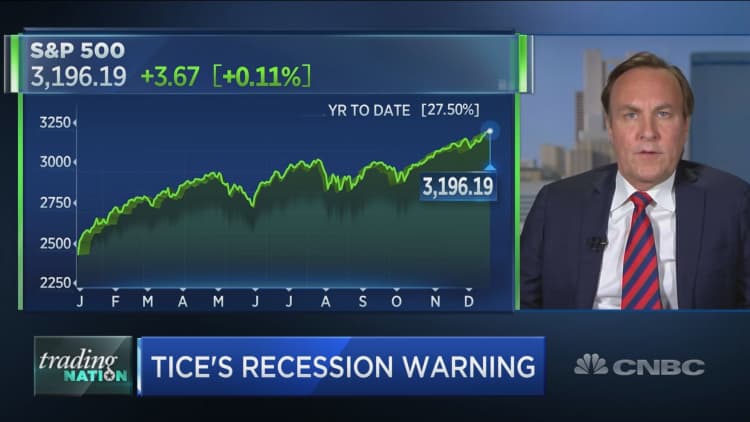 'You should not be playing this market long,' Wall Street bear David Tice warns